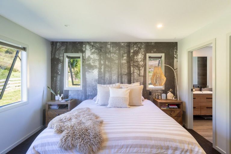 Photo of property in 224 Seafield Road, Eskdale, Napier, 4182