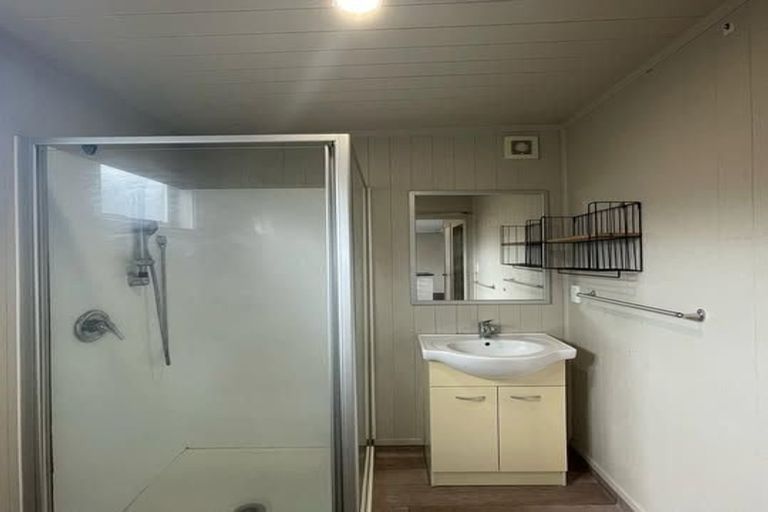 Photo of property in 2 Caserta Place, Clover Park, Auckland, 2023