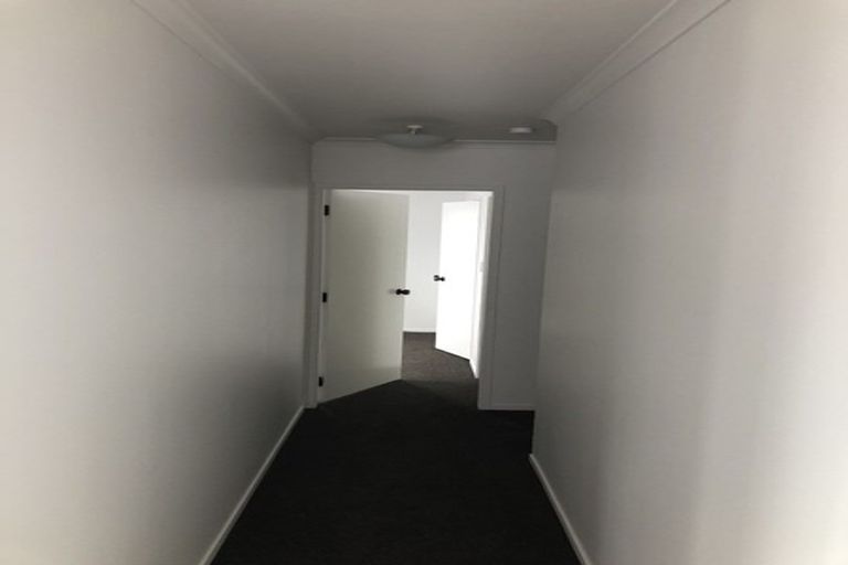 Photo of property in 12a Midgley Road, West Harbour, Auckland, 0618