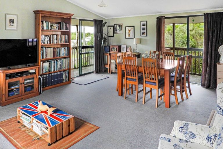 Photo of property in 1931 Parewanui Road, Parewanui, Bulls, 4894