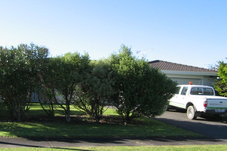 Photo of property in 31 Settlers Grove, Orewa, 0931