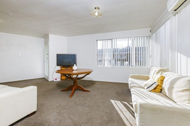Photo of property in 33 John Walker Drive, Manurewa, Auckland, 2102