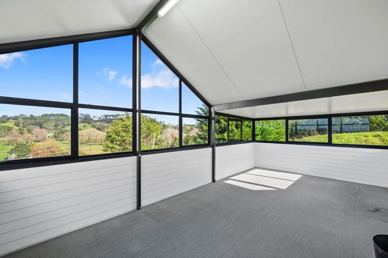 Photo of property in 384 Pine Valley Road, Dairy Flat, Silverdale, 0992