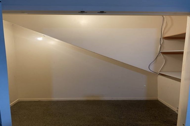 Photo of property in 2 Iorangi Place, Hillpark, Auckland, 2102