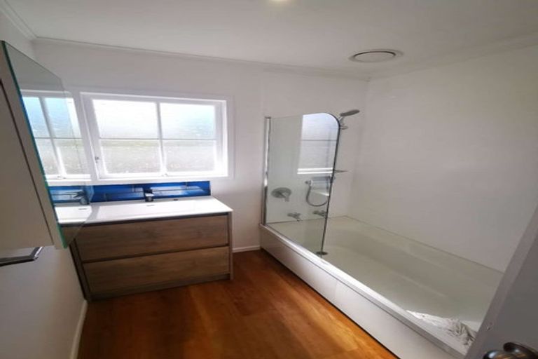 Photo of property in 33 Stockdale Street, Wainuiomata, Lower Hutt, 5014