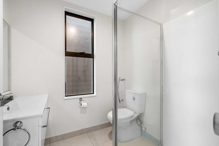 Photo of property in 15 Battalion Drive, Papakura, 2110