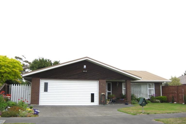 Photo of property in 33 Briarmont Street, Avondale, Christchurch, 8061