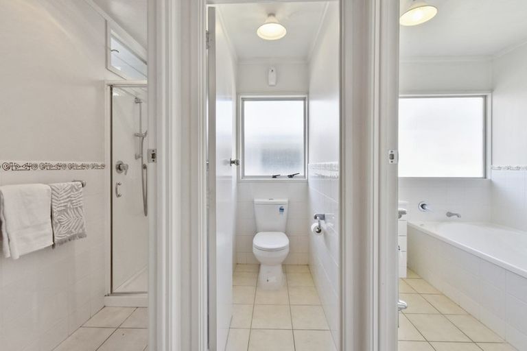 Photo of property in 1 Arthur Place, Opaheke, Papakura, 2113