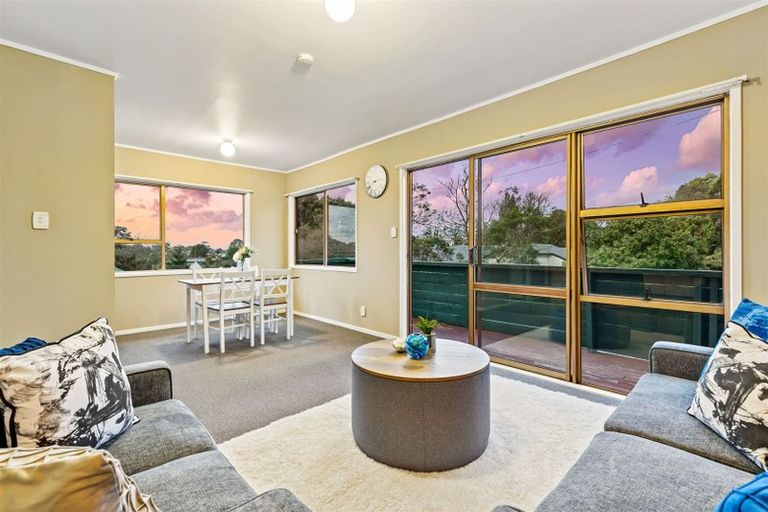 Photo of property in 1/10 Sunnyside Road, Sunnyvale, Auckland, 0612