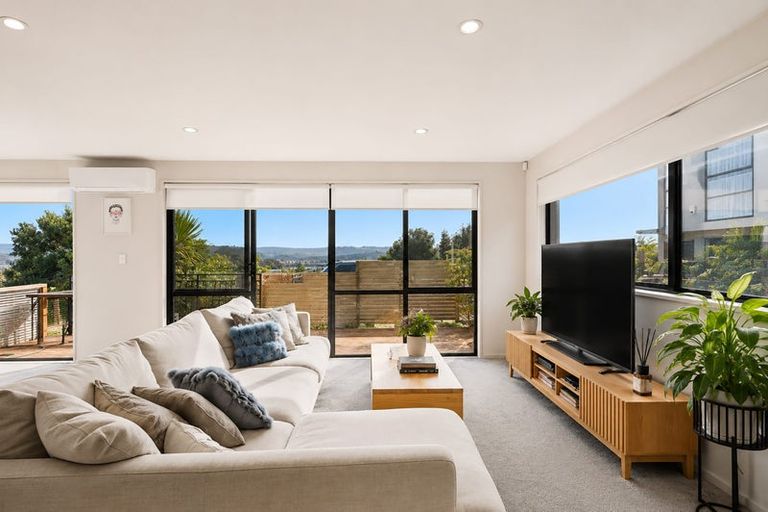 Photo of property in 9/12 Schnapper Rock Road, Schnapper Rock, Auckland, 0632