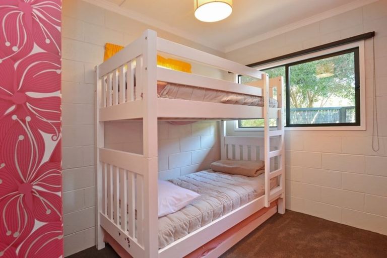 Photo of property in 138 Blue Pacific Parade, Riversdale Beach, Masterton, 5872