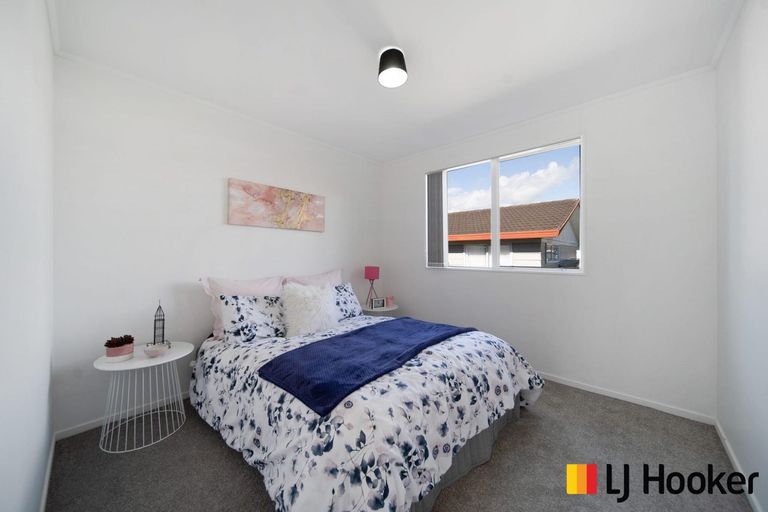 Photo of property in 3/10 Penion Drive, Flat Bush, Auckland, 2023