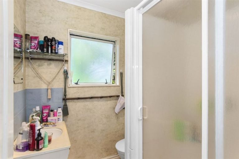 Photo of property in 345 Waihi Road, Brookfield, Tauranga, 3110