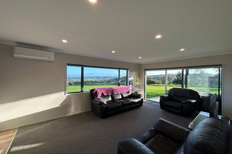 Photo of property in 136 Gatfield Road, Kaukapakapa, 0873