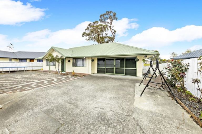 Photo of property in 113 Kindergarten Drive, Conifer Grove, Takanini, 2112