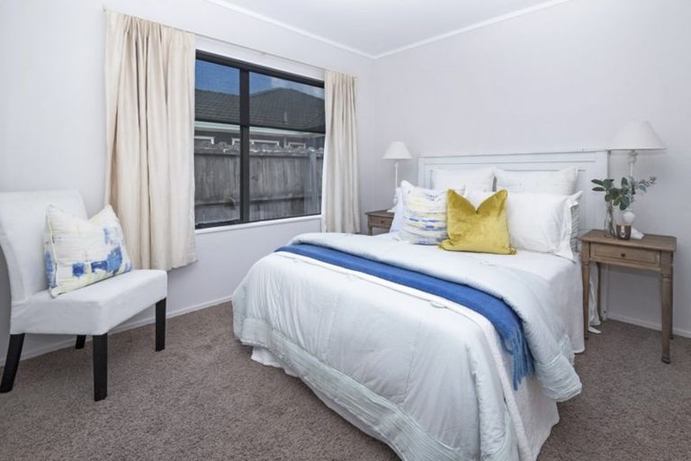 Photo of property in 7 Robina Court, Burswood, Auckland, 2013