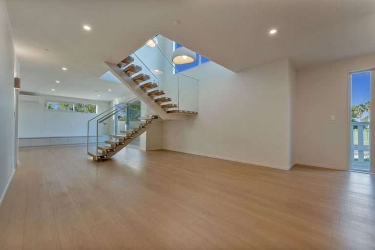 Photo of property in 318 Swanson Road, Henderson, Auckland, 0610