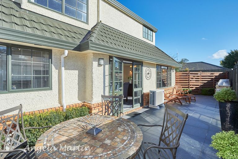 Photo of property in 7 Carow Street, Palmerston North, 4410