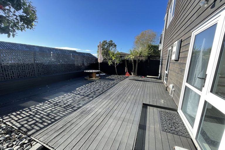 Photo of property in 2/63 Langana Avenue, Browns Bay, Auckland, 0630