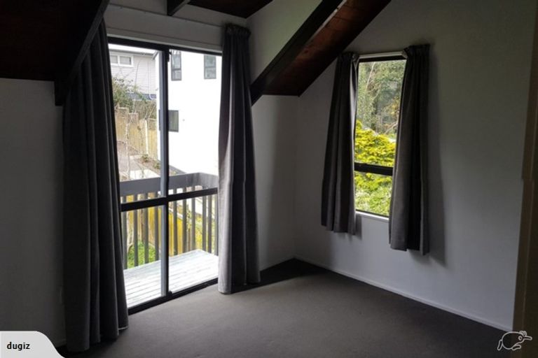 Photo of property in 1/66 Birkdale Road, Birkdale, Auckland, 0626