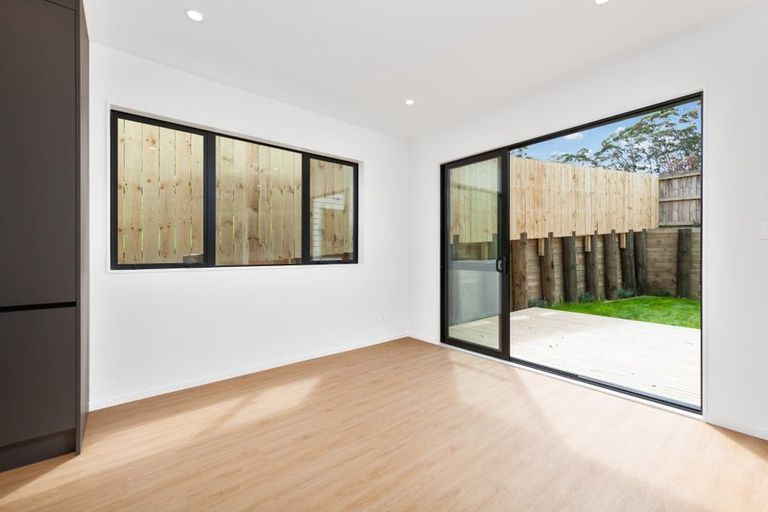 Photo of property in 9b Endurance Rise, Orewa, 0931