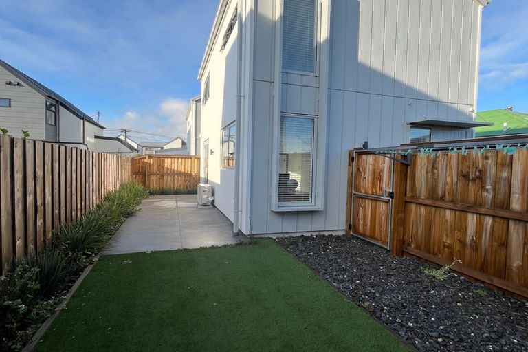 Photo of property in 2/11 Leitch Street, Somerfield, Christchurch, 8024