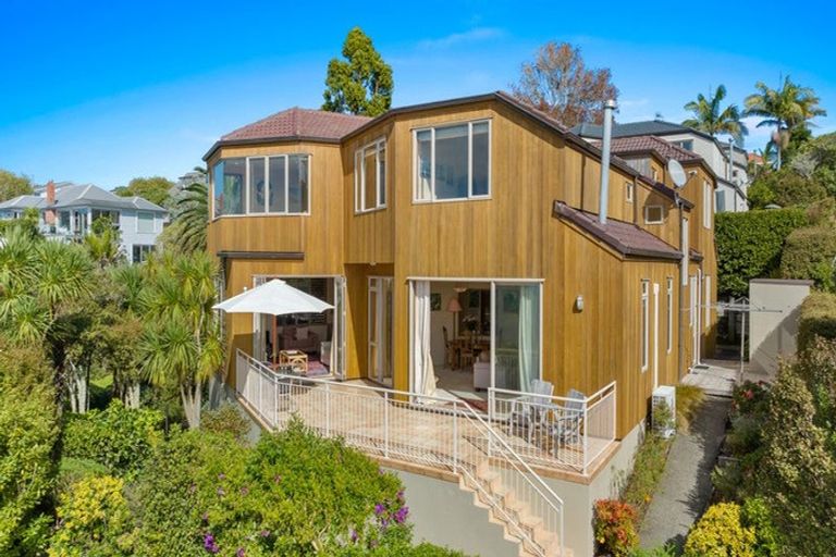 Photo of property in 3/56 Castor Bay Road, Castor Bay, Auckland, 0620