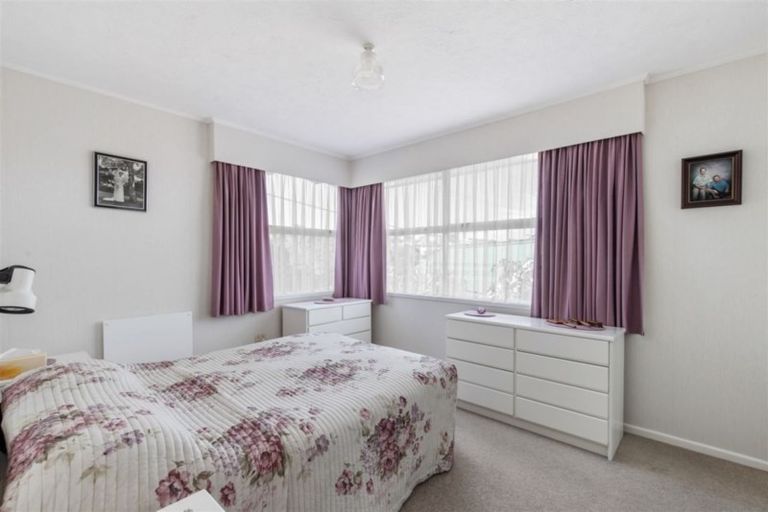 Photo of property in 1 Jay Street, Paparangi, Wellington, 6037