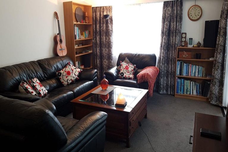 Photo of property in 2/34 Teal Crescent, Beach Haven, Auckland, 0626