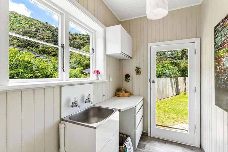 Photo of property in 16 Tyndall Street, Waiwhetu, Lower Hutt, 5010