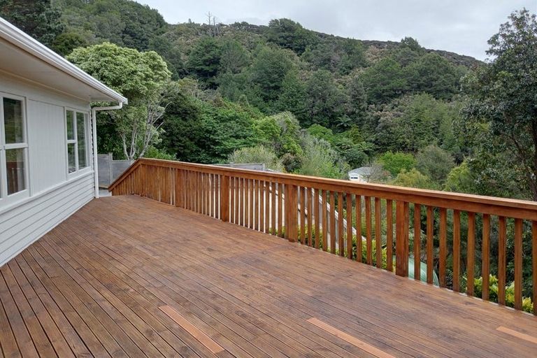 Photo of property in 52 Ngahere Street, Stokes Valley, Lower Hutt, 5019