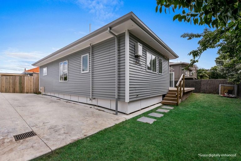 Photo of property in 21a Ngatai Road, Otumoetai, Tauranga, 3110