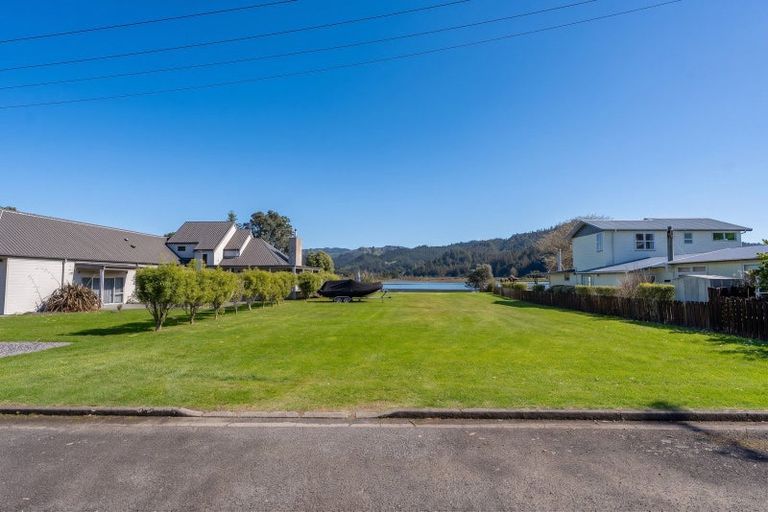 Photo of property in 20 Marquet Place, Tairua, 3508