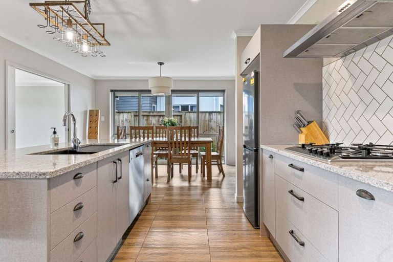 Photo of property in 42 Double Bay Road, Pyes Pa, Tauranga, 3112