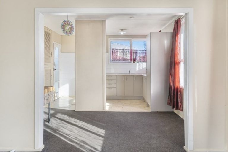 Photo of property in 16a Nogat Avenue, Papatoetoe, Auckland, 2024