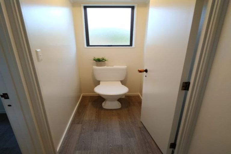 Photo of property in 2/21 Penion Drive, Flat Bush, Auckland, 2023