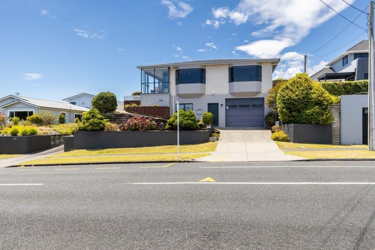 Photo of property in 47 Paynters Avenue, Strandon, New Plymouth, 4312