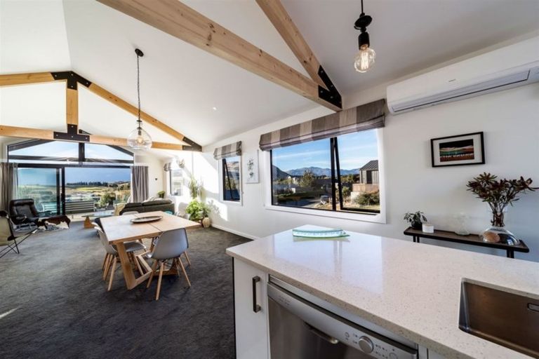 Photo of property in 7a Rannoch Drive, Jacks Point, Queenstown, 9371