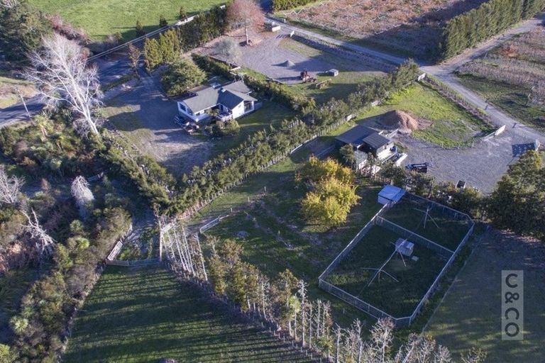 Photo of property in 902 Old North Road, Waimauku, 0882