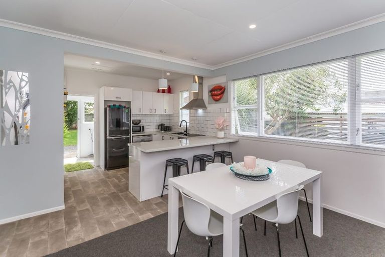 Photo of property in 23 Liverpool Street, Levin, 5510