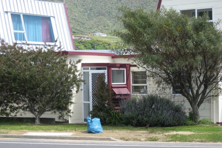 Photo of property in 49b Auckland Street, Picton, 7220