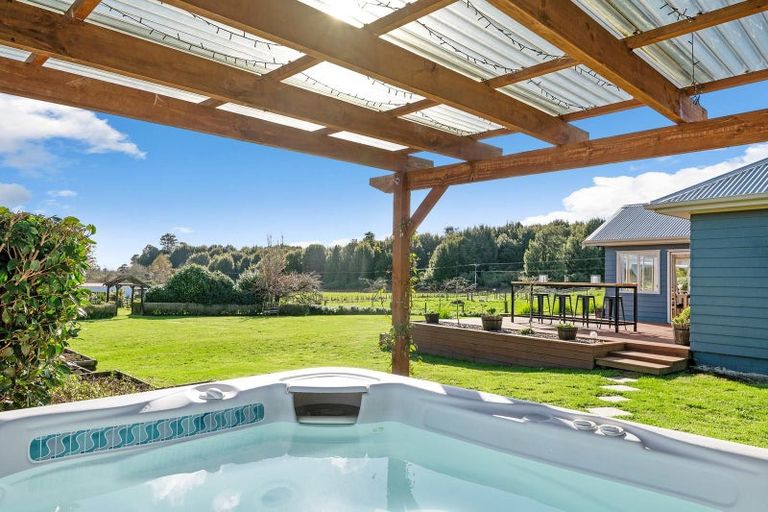 Photo of property in 14 Old State Mill Road, Mamaku, 3020