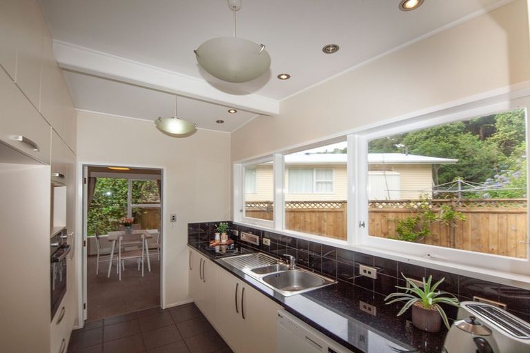 Photo of property in 3 Silverbirch Grove, Churton Park, Wellington, 6037