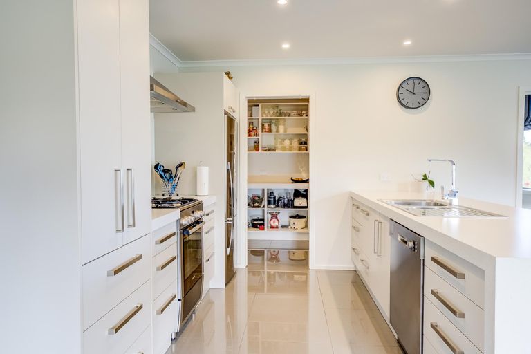 Photo of property in 2121 Kakaramea Road, Ngahinapouri, Hamilton, 3290