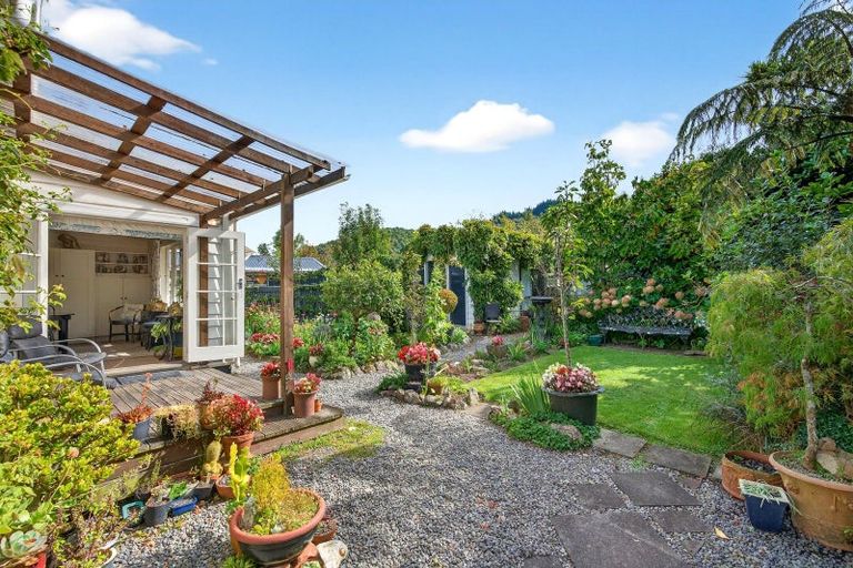 Photo of property in 95 Watt Street, Featherston, 5710