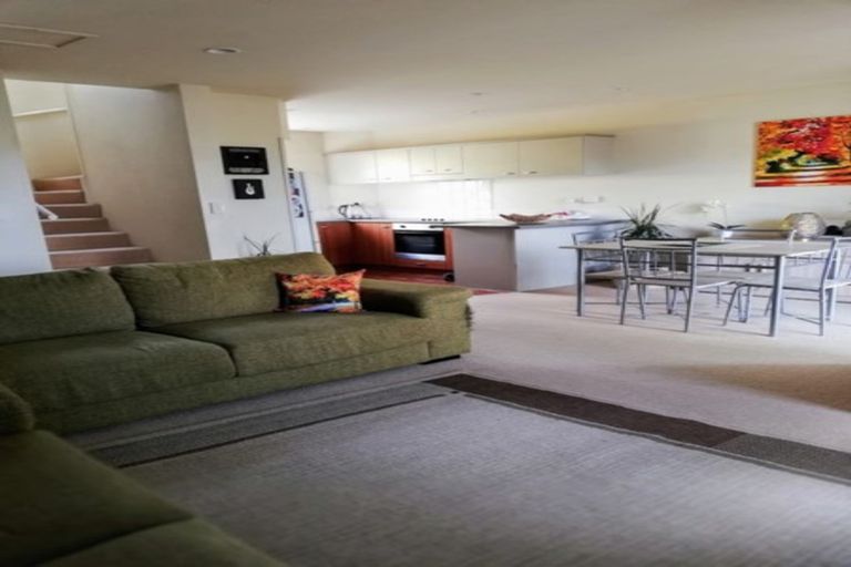 Photo of property in 21 Mt Lebanon Lane, Henderson, Auckland, 0612