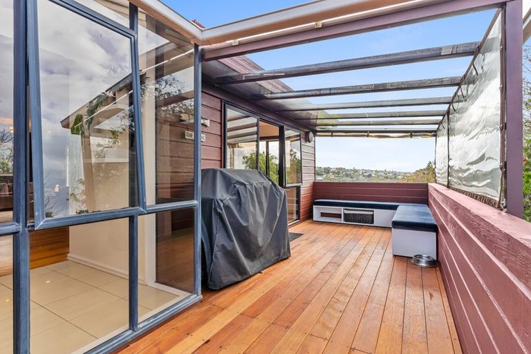 Photo of property in 10 Ballini Rise, West Harbour, Auckland, 0618