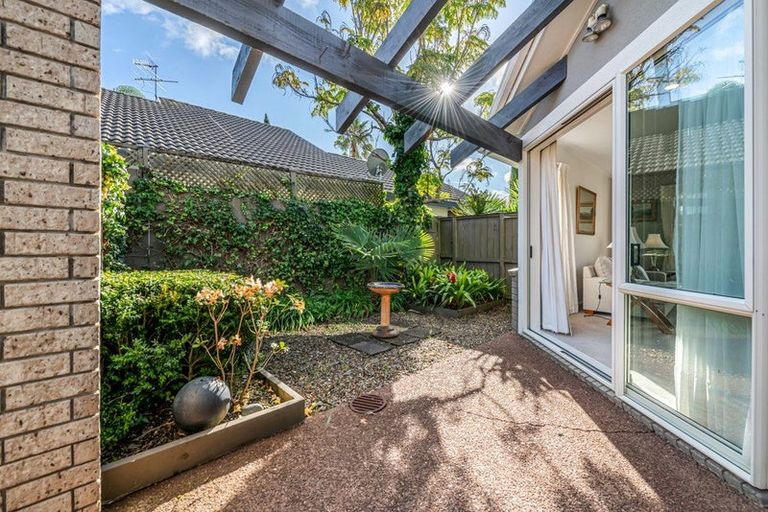 Photo of property in 5 Bronte Place, Somerville, Auckland, 2014