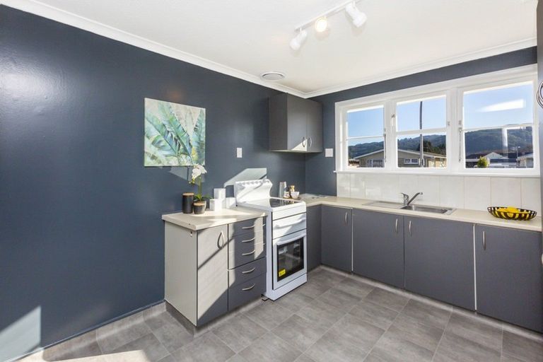 Photo of property in 16 Joseph Grove, Elderslea, Upper Hutt, 5018