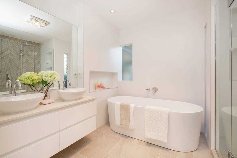 Photo of property in 24 Gills Road, Bucklands Beach, Auckland, 2014